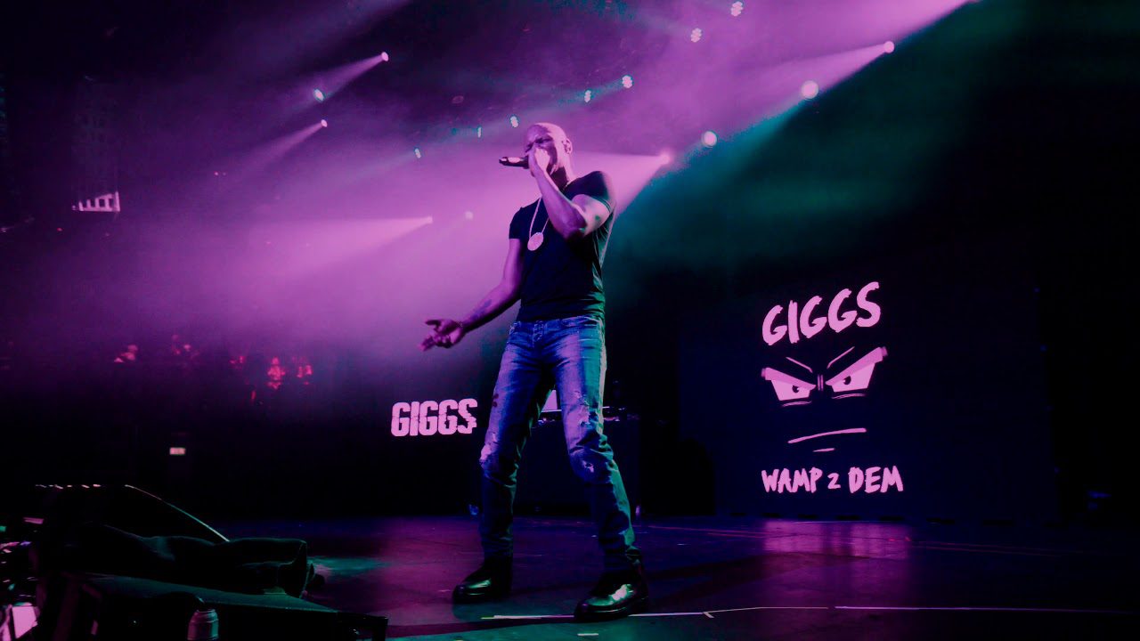 giggs live on stage